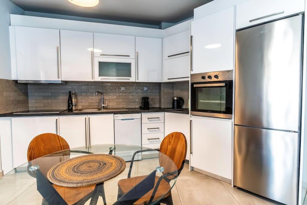 Pánormos Zefyros Suite , Seafront Retreat ! מראה חיצוני תמונה