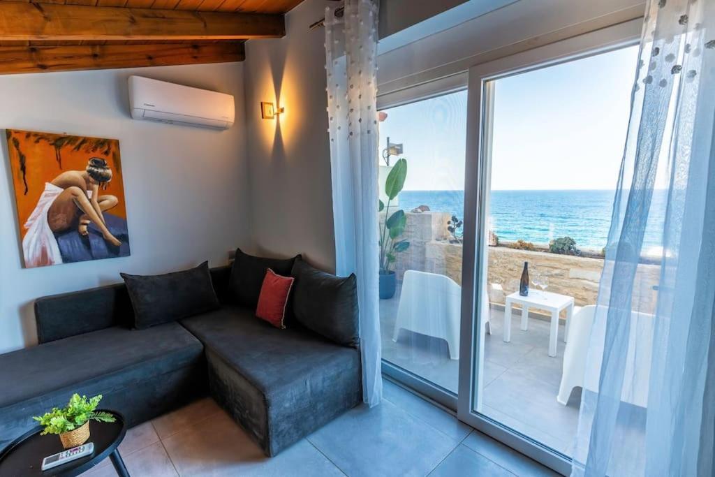 Pánormos Zefyros Suite , Seafront Retreat ! מראה חיצוני תמונה