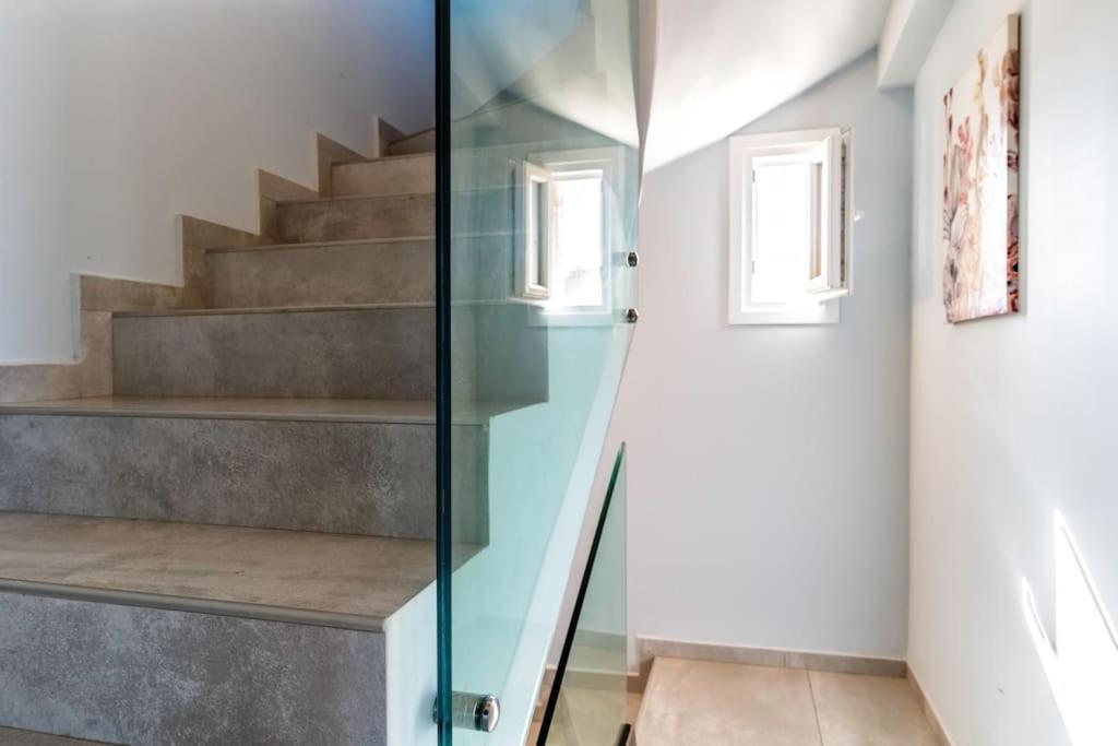 Pánormos Zefyros Suite , Seafront Retreat ! מראה חיצוני תמונה