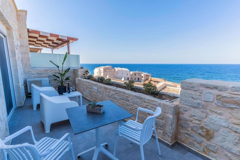 Pánormos Zefyros Suite , Seafront Retreat ! מראה חיצוני תמונה